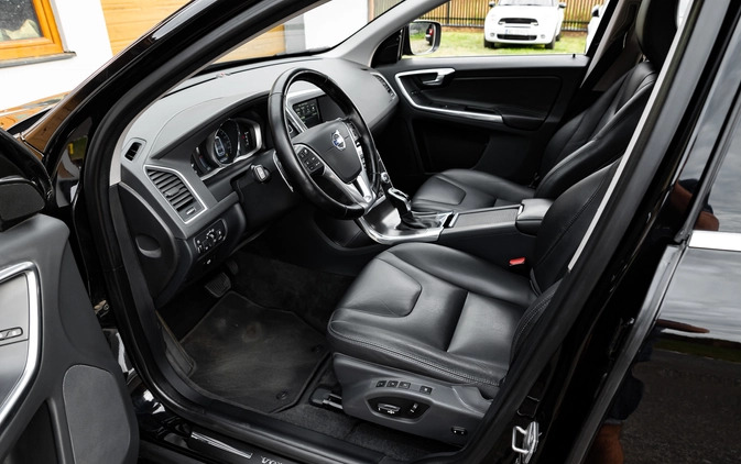 Volvo XC 60 cena 79800 przebieg: 198000, rok produkcji 2016 z Warszawa małe 781